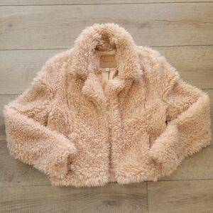 BLANKNYC Size Small Curly Faux Fleece Chubby Coat Color Champagne & OJ